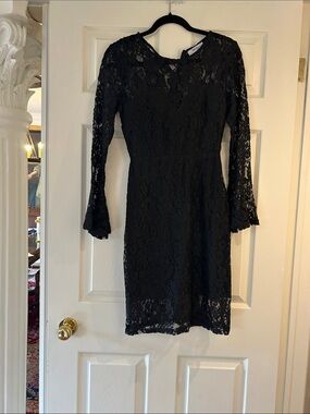Black Lace Long-Sleeve Cocktail Dress